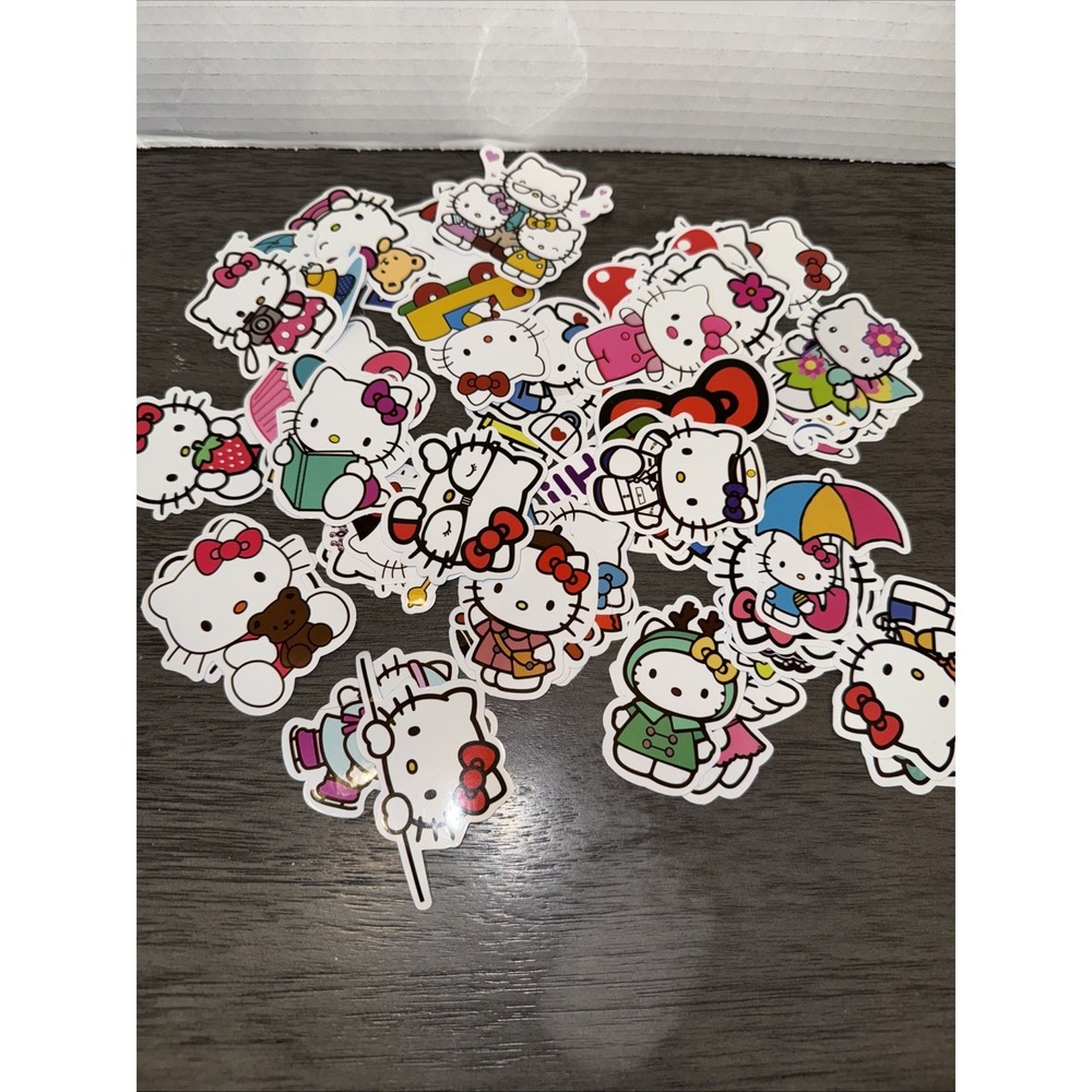 Hello Kitty Stickers - Picture 2 of 3